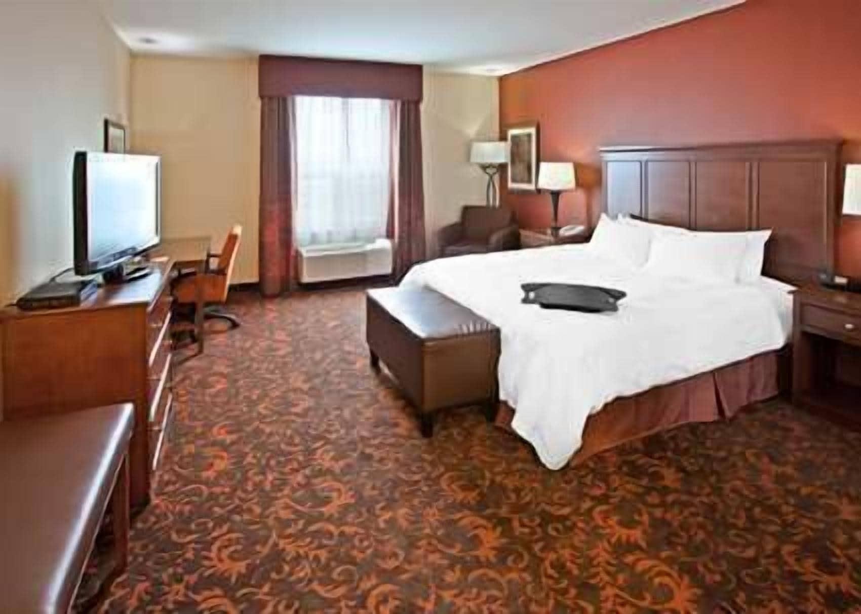 Hampton Inn By Hilton Edmonton South Exteriör bild