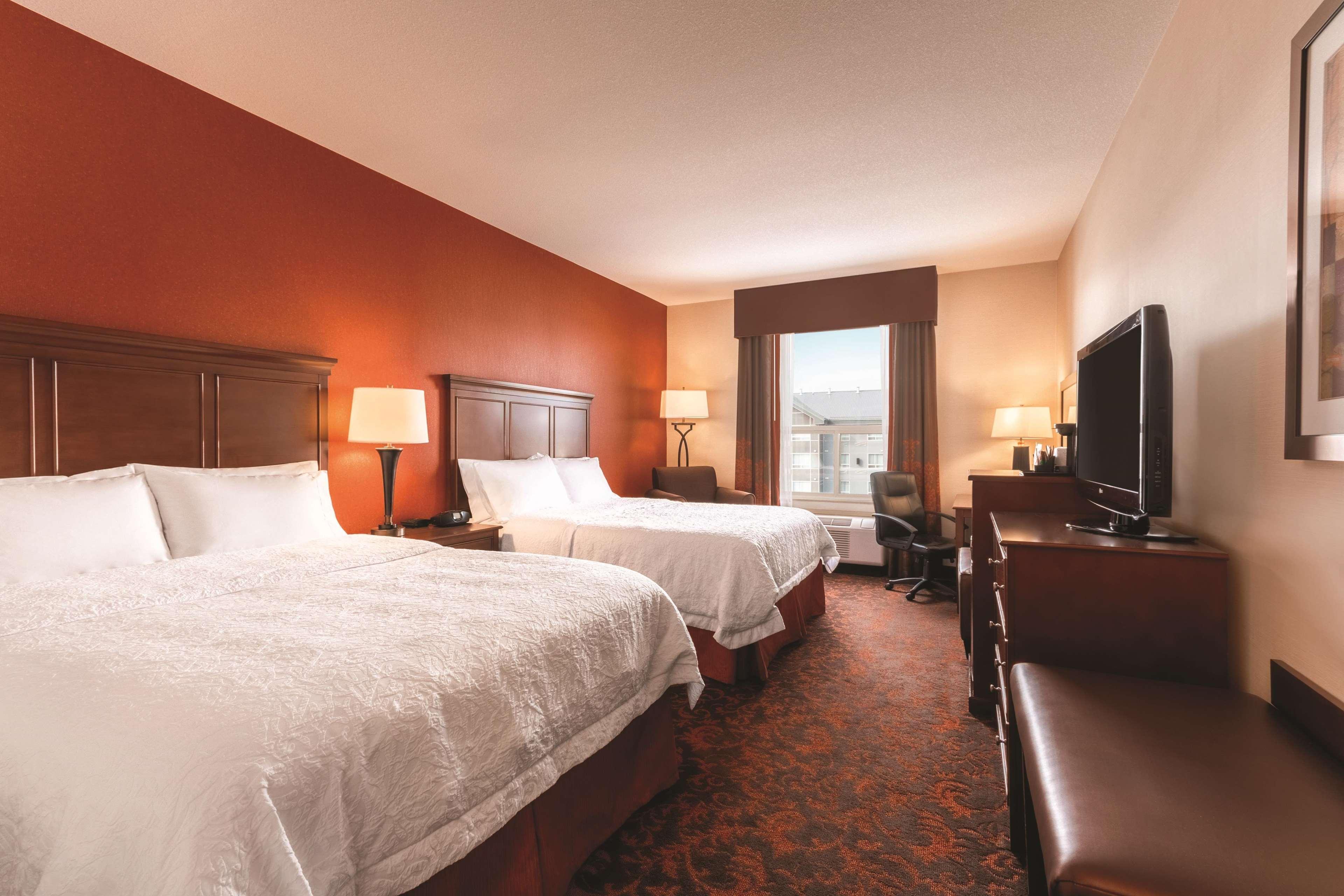 Hampton Inn By Hilton Edmonton South Exteriör bild