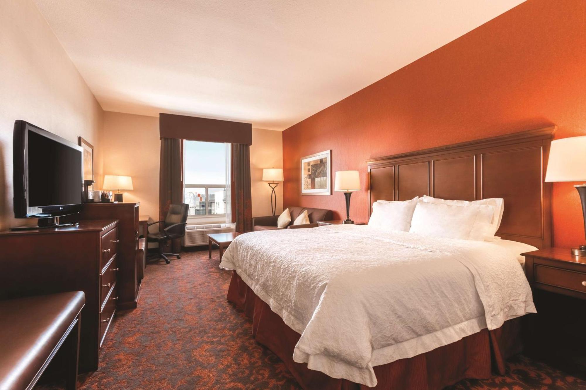 Hampton Inn By Hilton Edmonton South Exteriör bild