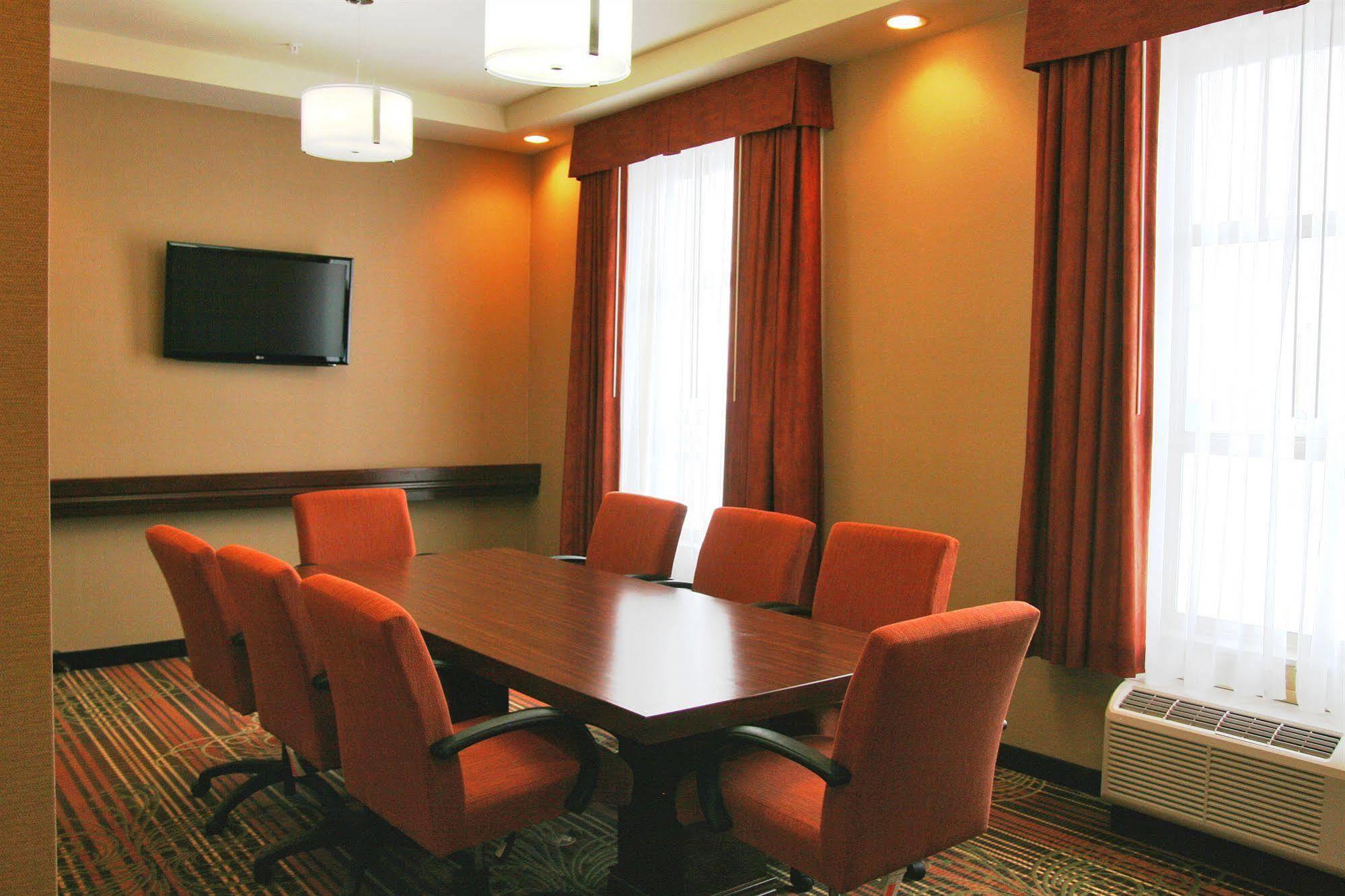 Hampton Inn By Hilton Edmonton South Exteriör bild